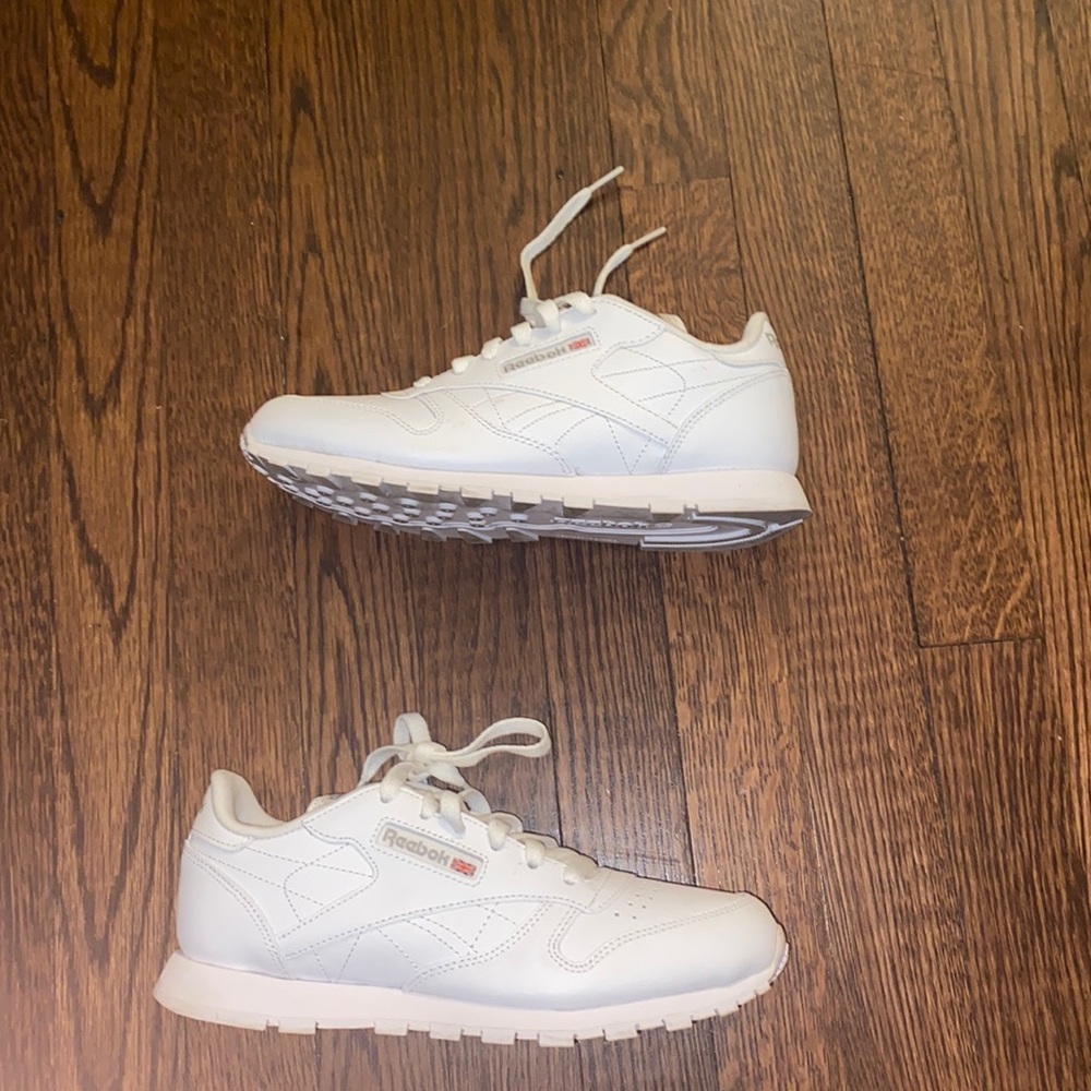 Unisex Reebok Classic - Picture 2 of 4